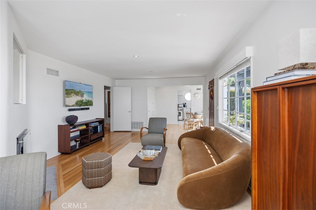 2142 Ruby Place Laguna Beach, CA 92651 - Photo 11 of 34 a living room with furniture and a window