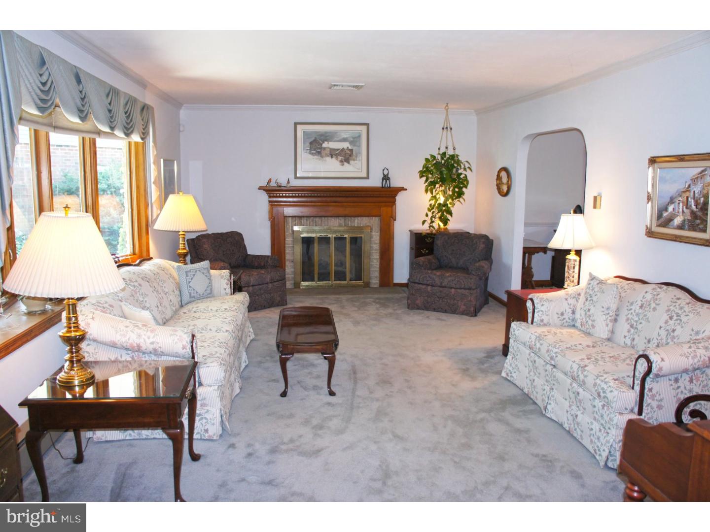 206 Wells Lane Springfield, PA 19064 - Photo 4 of 24 Gallery Image 4