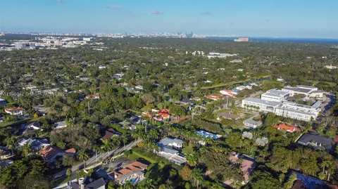 $8,400,000 | 6080 Southwest 88th Street, Pinecrest, FL 33156