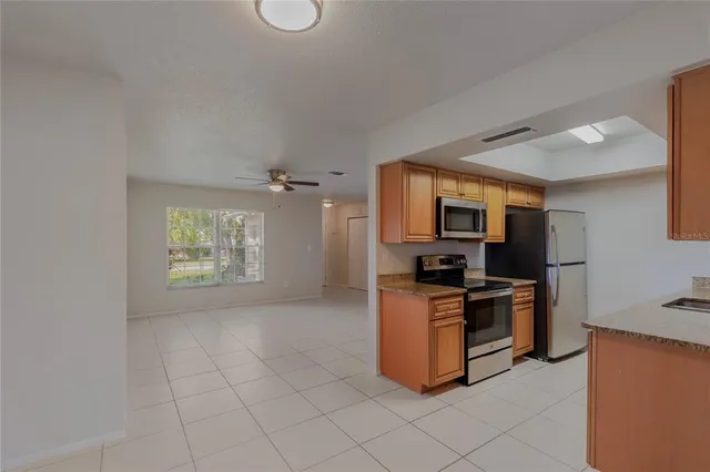 $387,500 | 2813 20th Avenue West, Bradenton, FL 34205