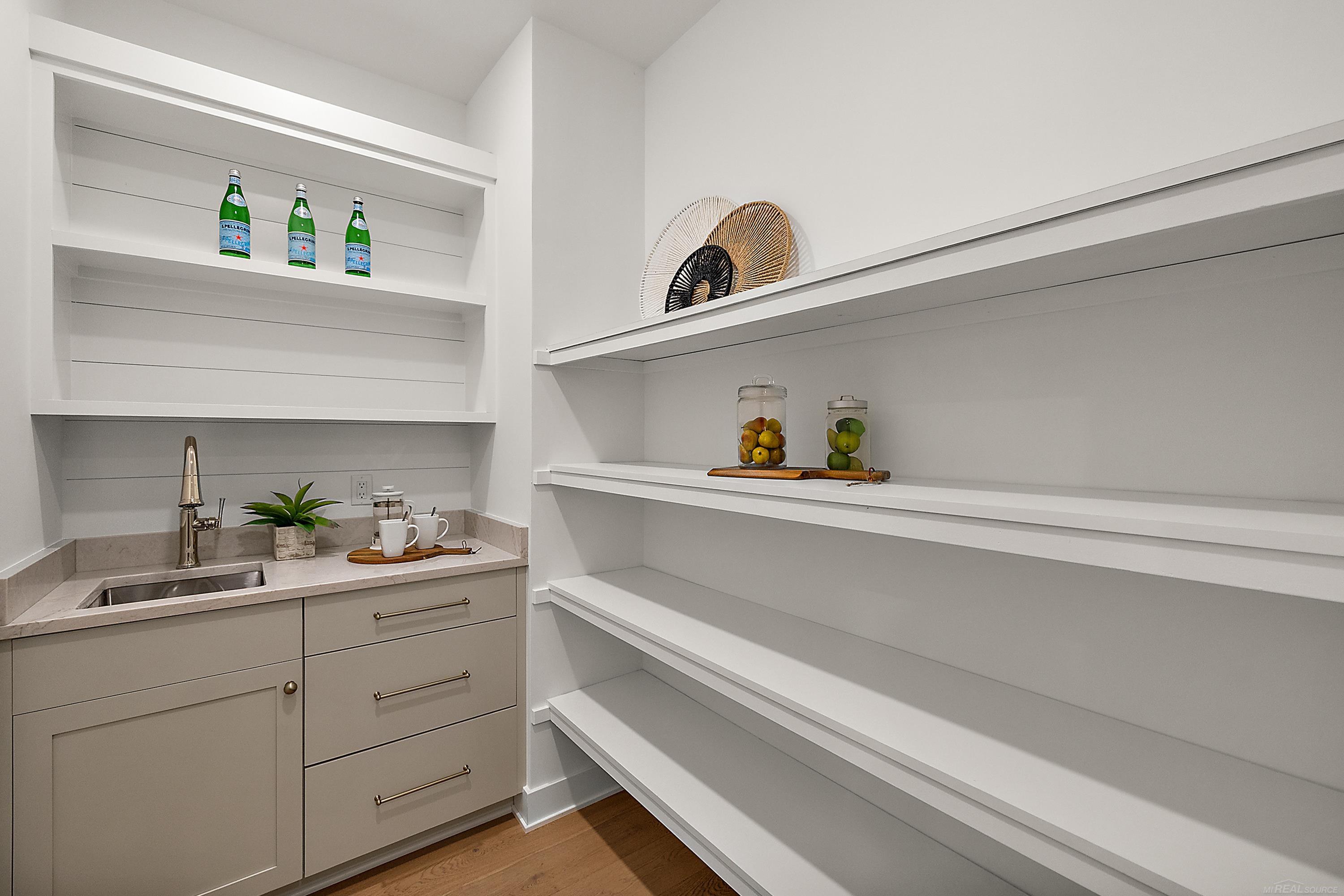 1051 East Avon Road Rochester Hills, MI 48307 - Photo 28 of 61 Gallery Image 28