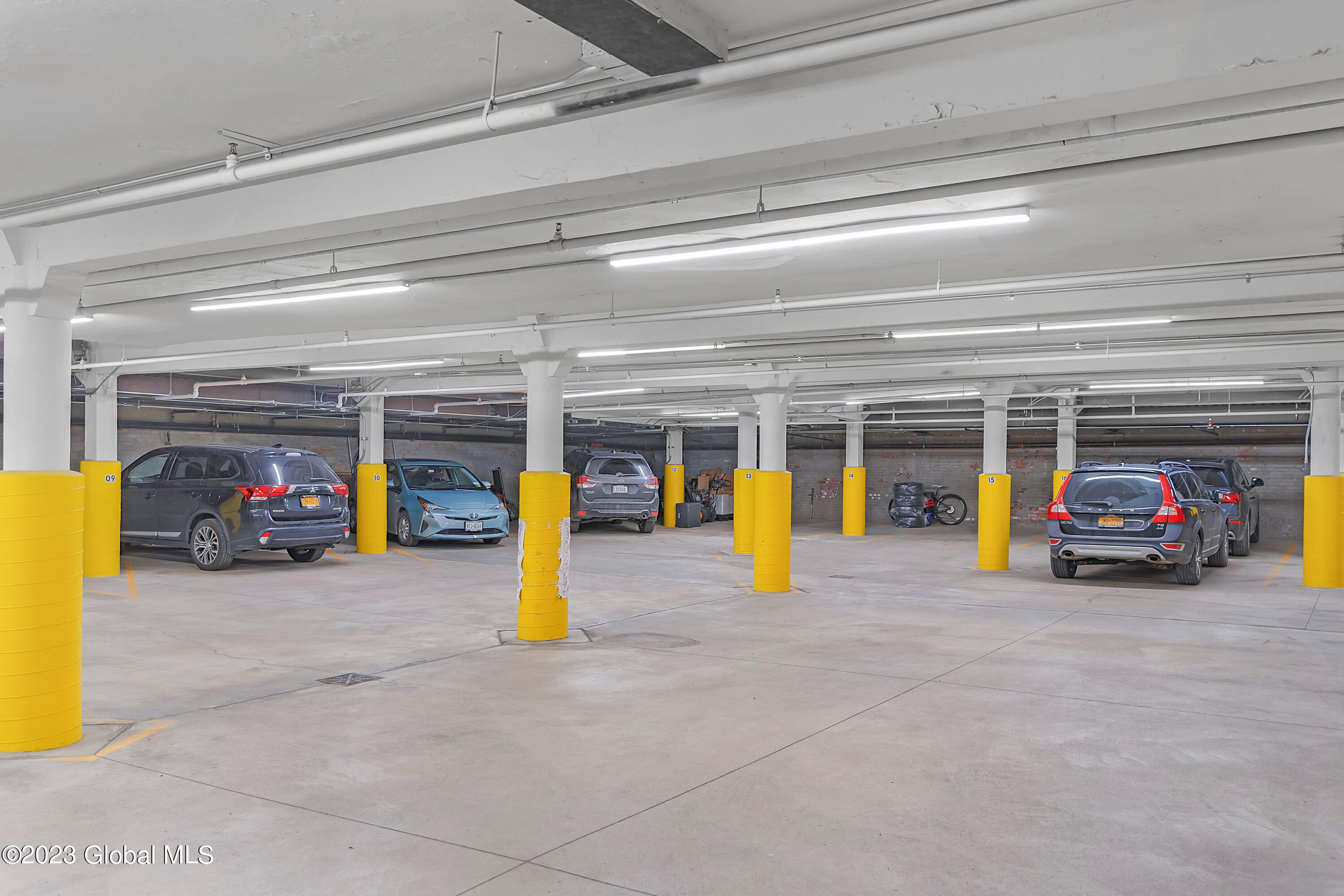 65 3rd Street, Unit 401 Troy, NY 12180 - Photo 3 of 7 EMO02355