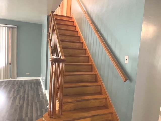 15240 Ashland Avenue Harvey, IL 60426 - Photo 7 of 27 a view of entryway and gallery with wooden floor