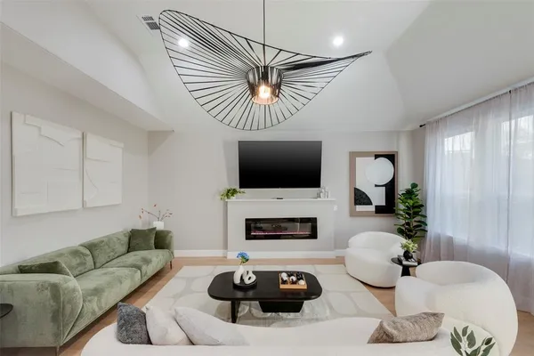 $4,990 | 529 Pebblecreek Drive, Garland, TX 75040