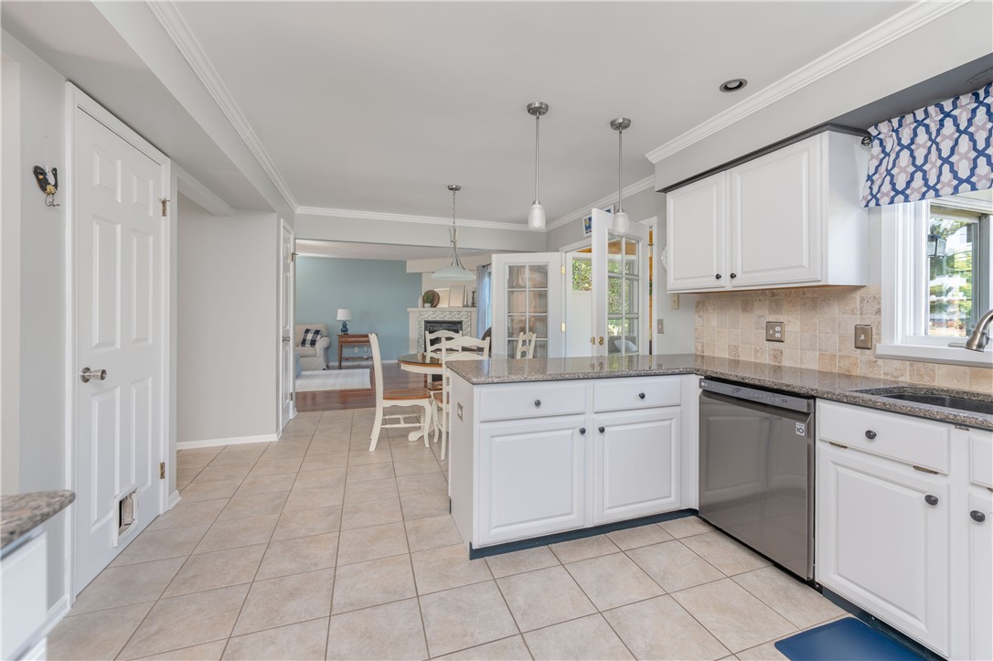 34 Torrey Pine Drive Greece, NY 14612 - Photo 15 of 48