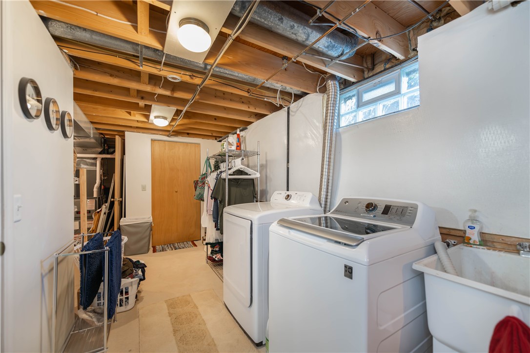 34 Torrey Pine Drive Greece, NY 14612 - Photo 35 of 48