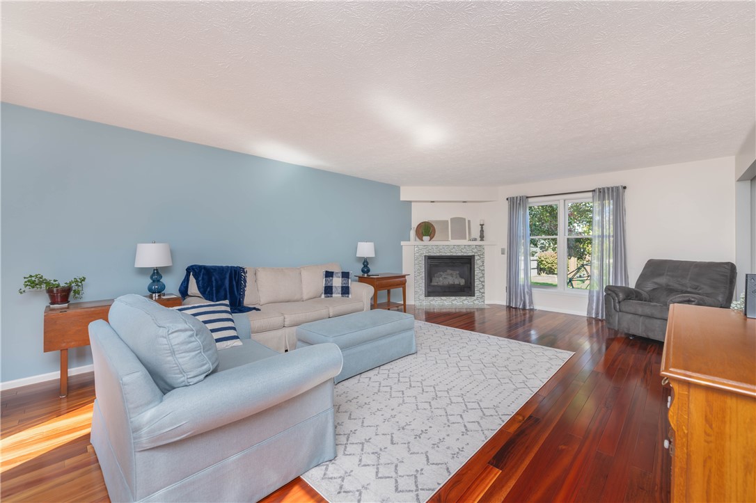 34 Torrey Pine Drive Greece, NY 14612 - Photo 6 of 48