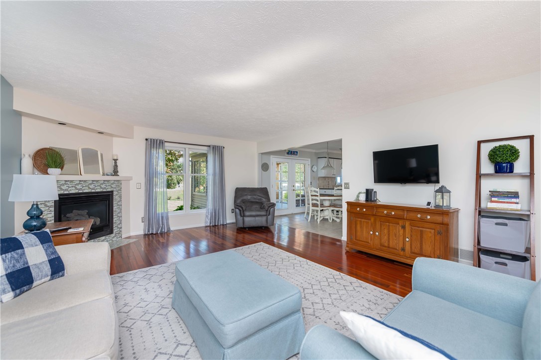 34 Torrey Pine Drive Greece, NY 14612 - Photo 7 of 48