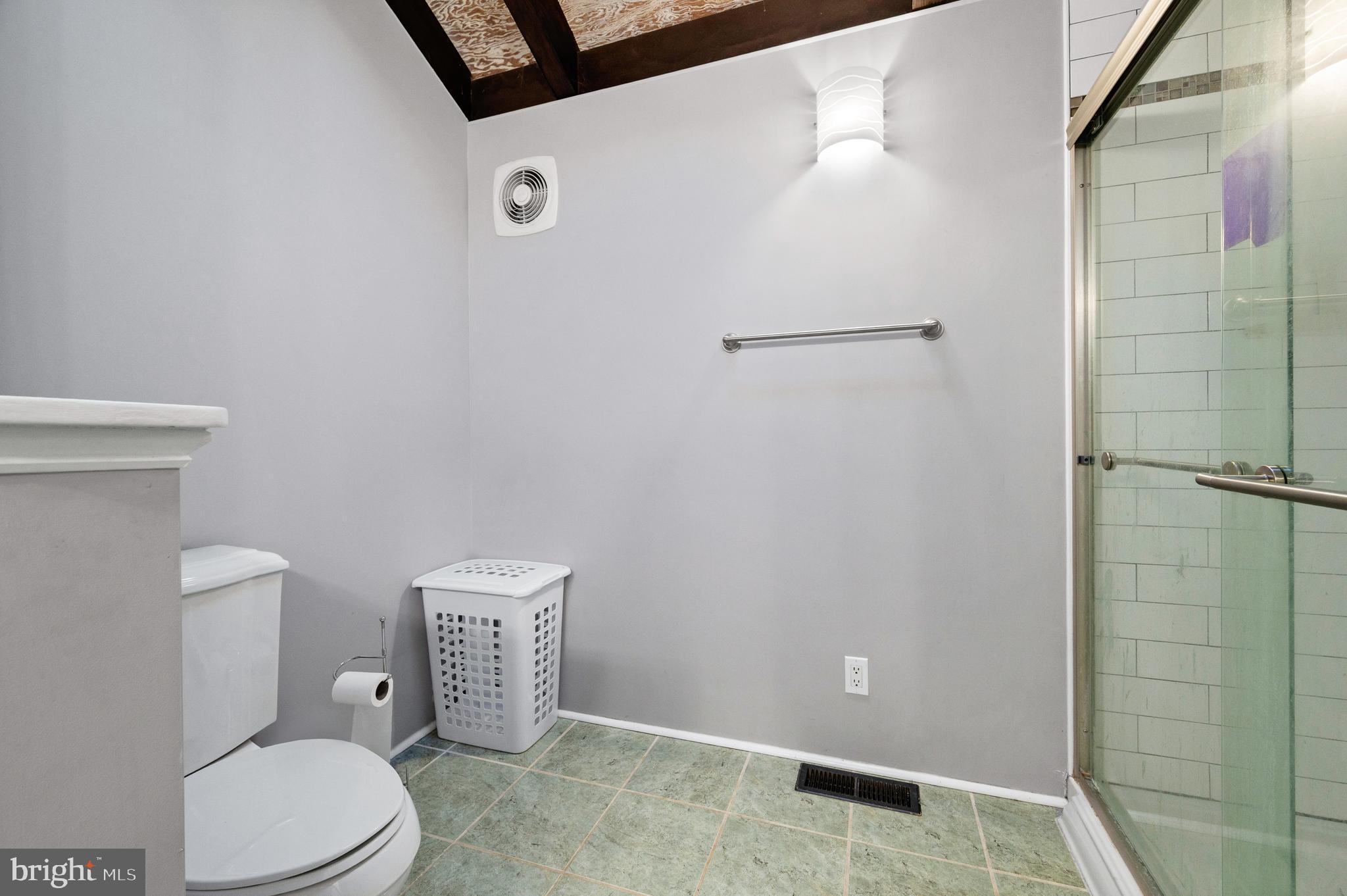 2436 Warm Springs Road Shenandoah Junction, WV 25442 - Photo 45 of 123 Bathroom 2