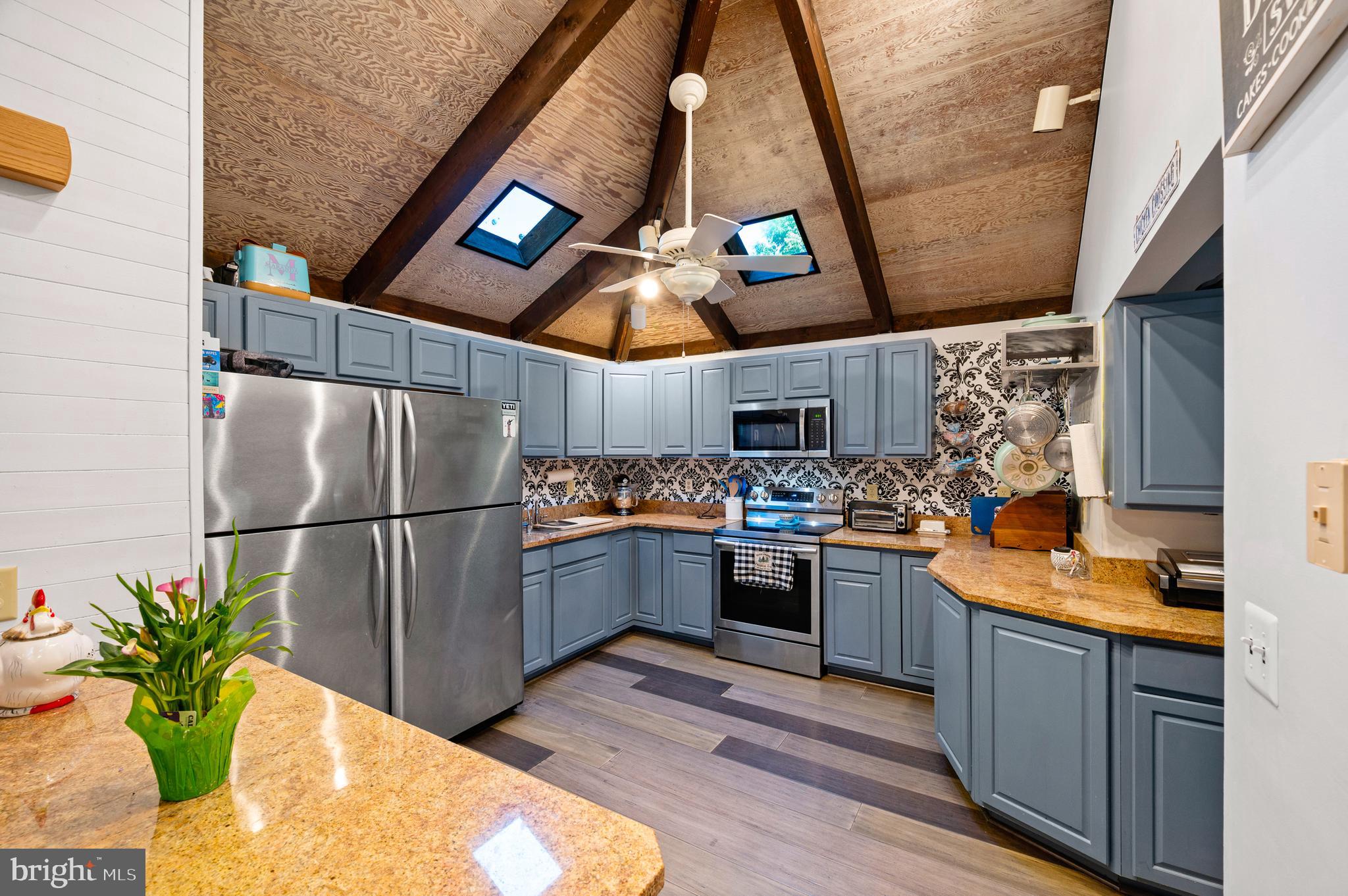 2436 Warm Springs Road Shenandoah Junction, WV 25442 - Photo 9 of 123 Kitchen