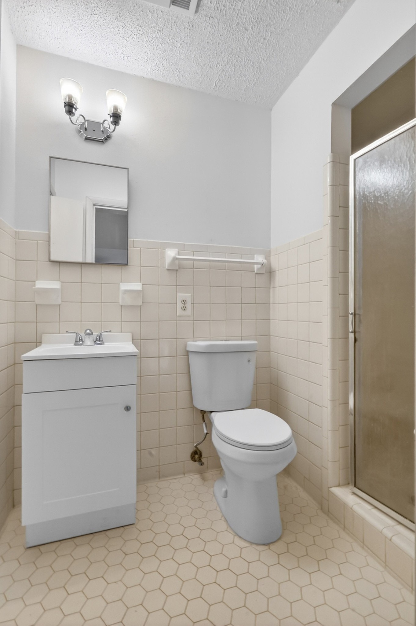 758 Moormans Arm Road Nashville, TN 37207 - Photo 15 of 35 a bathroom with a toilet sink and mirror