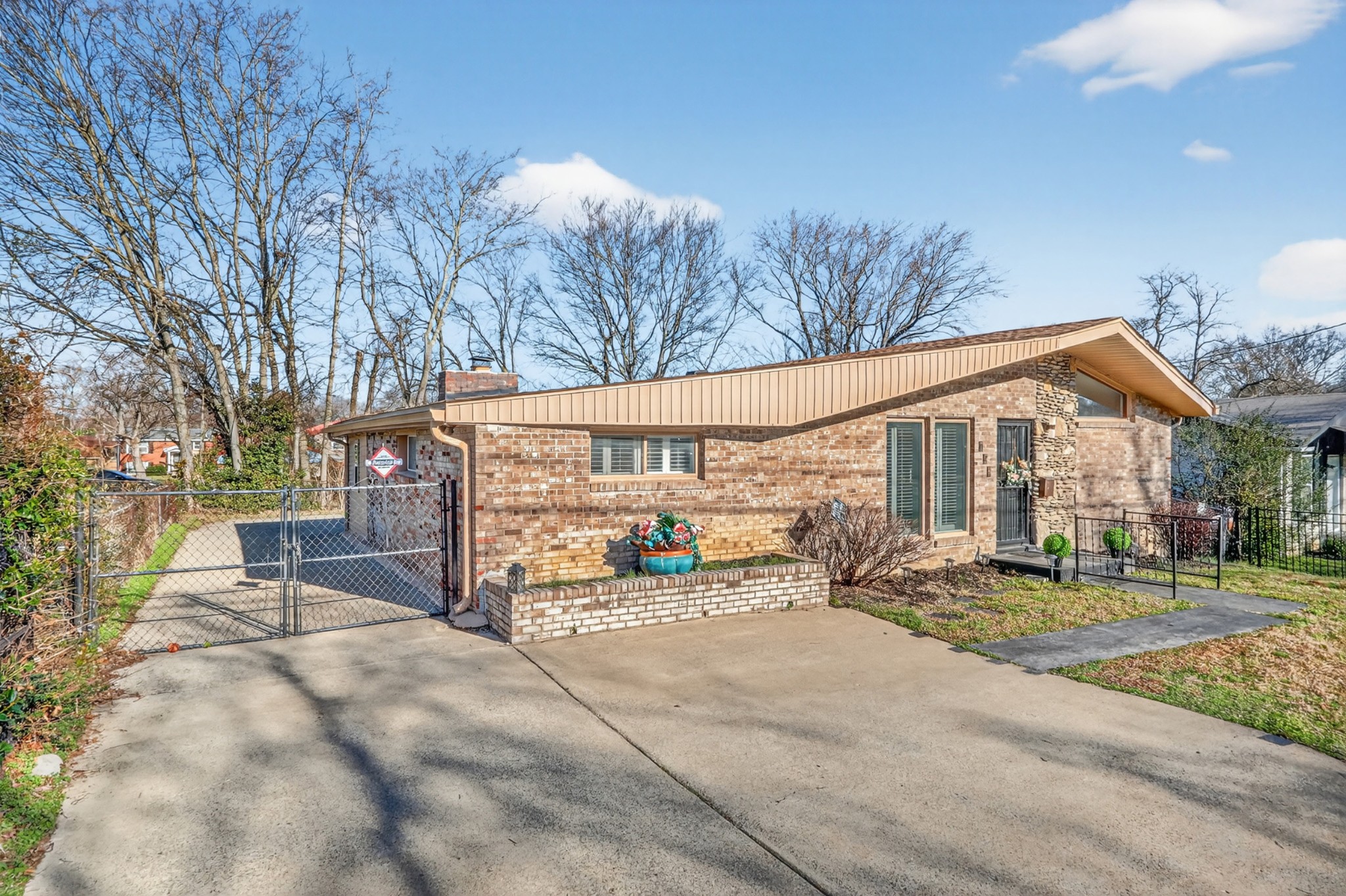 758 Moormans Arm Road Nashville, TN 37207 - Photo 3 of 35