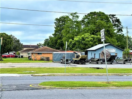 $850,000 | 106 L Street, Belle Chasse, LA 70037