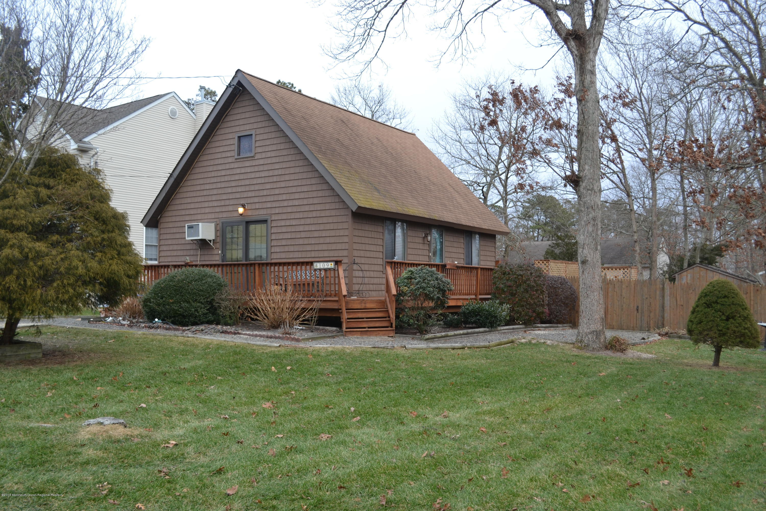 109 Bark Road Manahawkin, NJ 08050 - Photo 1 of 33 2018-01-15 15.25.07