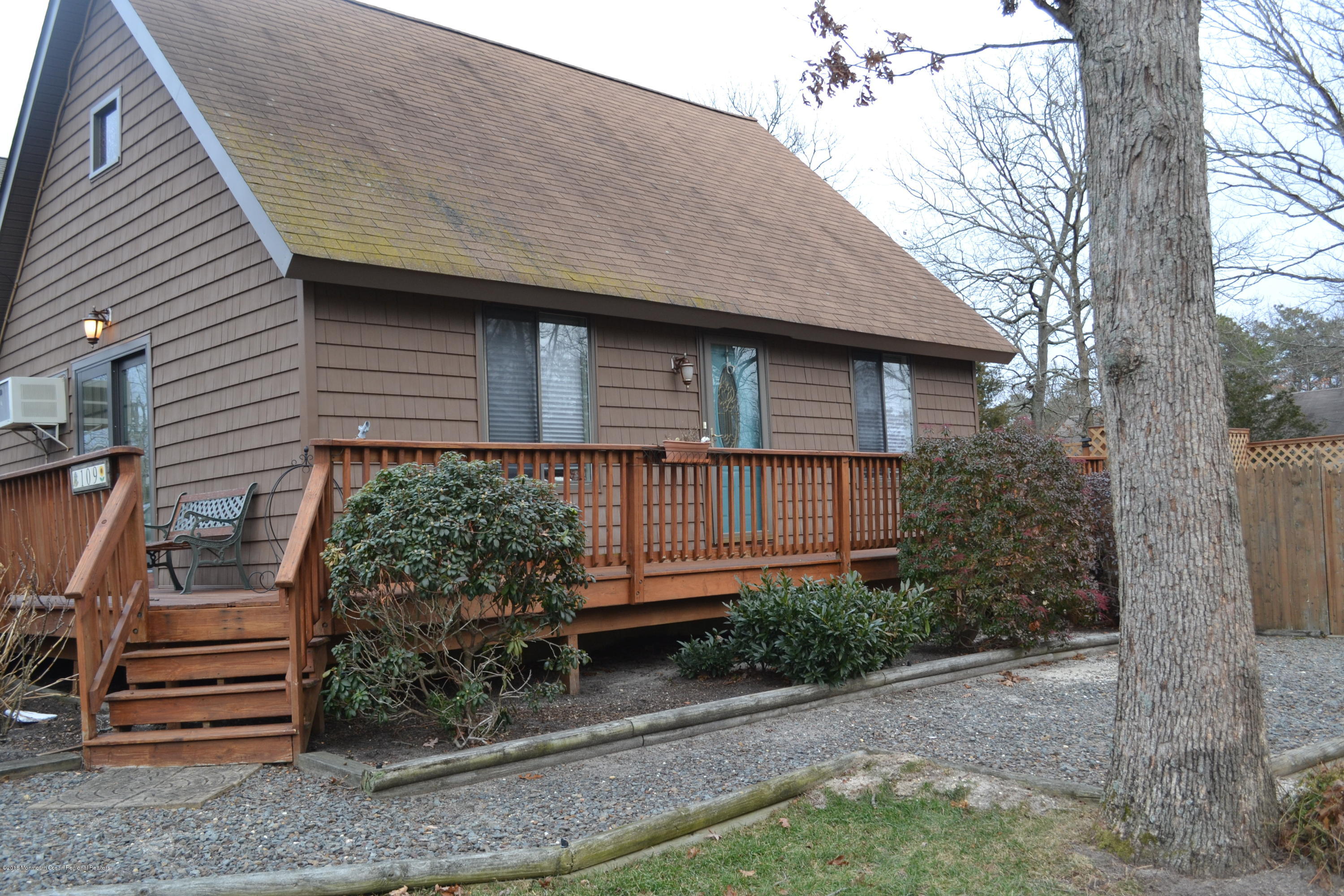 109 Bark Road Manahawkin, NJ 08050 - Photo 2 of 33 2018-01-15 15.25.23