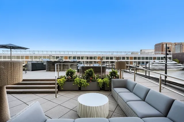 $6,850,000 | 300 Pier 4 Blvd., Unit 7G, Boston, MA 02210