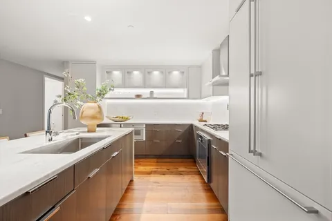 $6,850,000 | 300 Pier 4 Blvd., Unit 7G, Boston, MA 02210