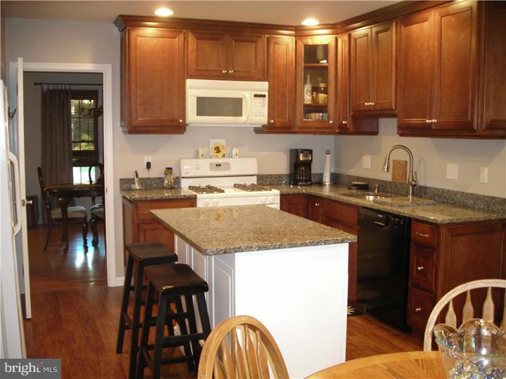 100 Cliffwood Road Philadelphia, PA 19115 - Photo 9 of 22