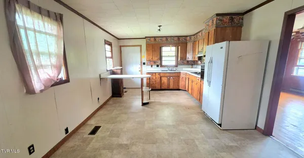$160,000 | 2704 East 6th Street, Big Stone Gap, VA 24219
