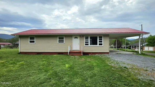 $160,000 | 2704 East 6th Street, Big Stone Gap, VA 24219