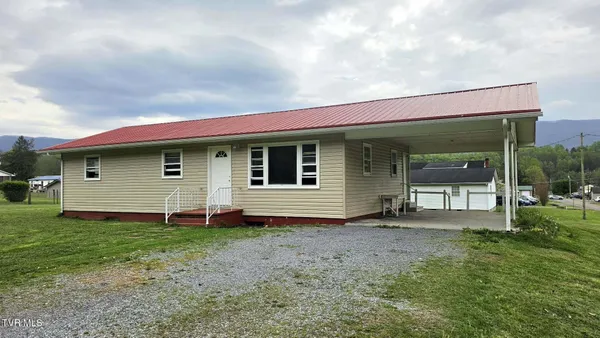 $160,000 | 2704 East 6th Street, Big Stone Gap, VA 24219