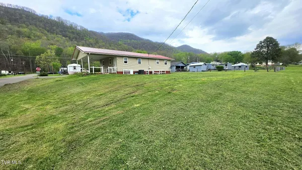 $160,000 | 2704 East 6th Street, Big Stone Gap, VA 24219