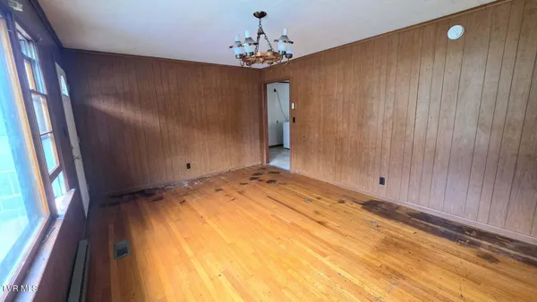 $160,000 | 2704 East 6th Street, Big Stone Gap, VA 24219