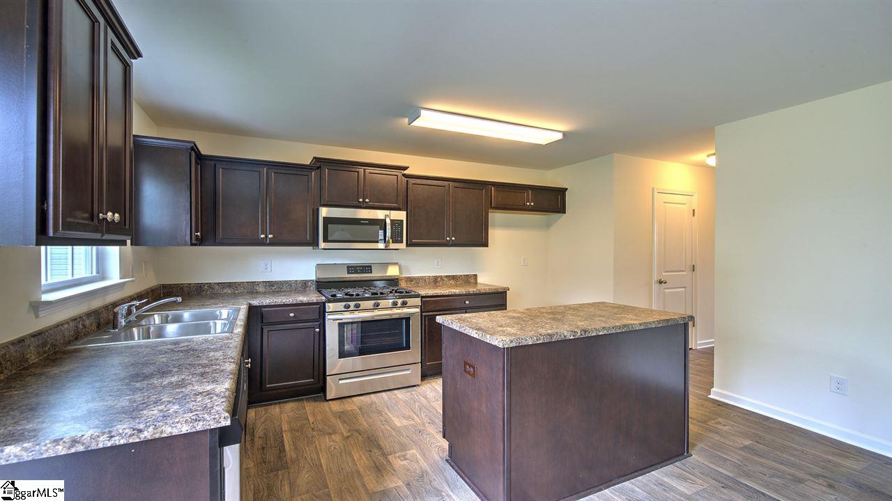 212 Hillendale Way Pelzer, SC 29669 - Photo 14 of 32