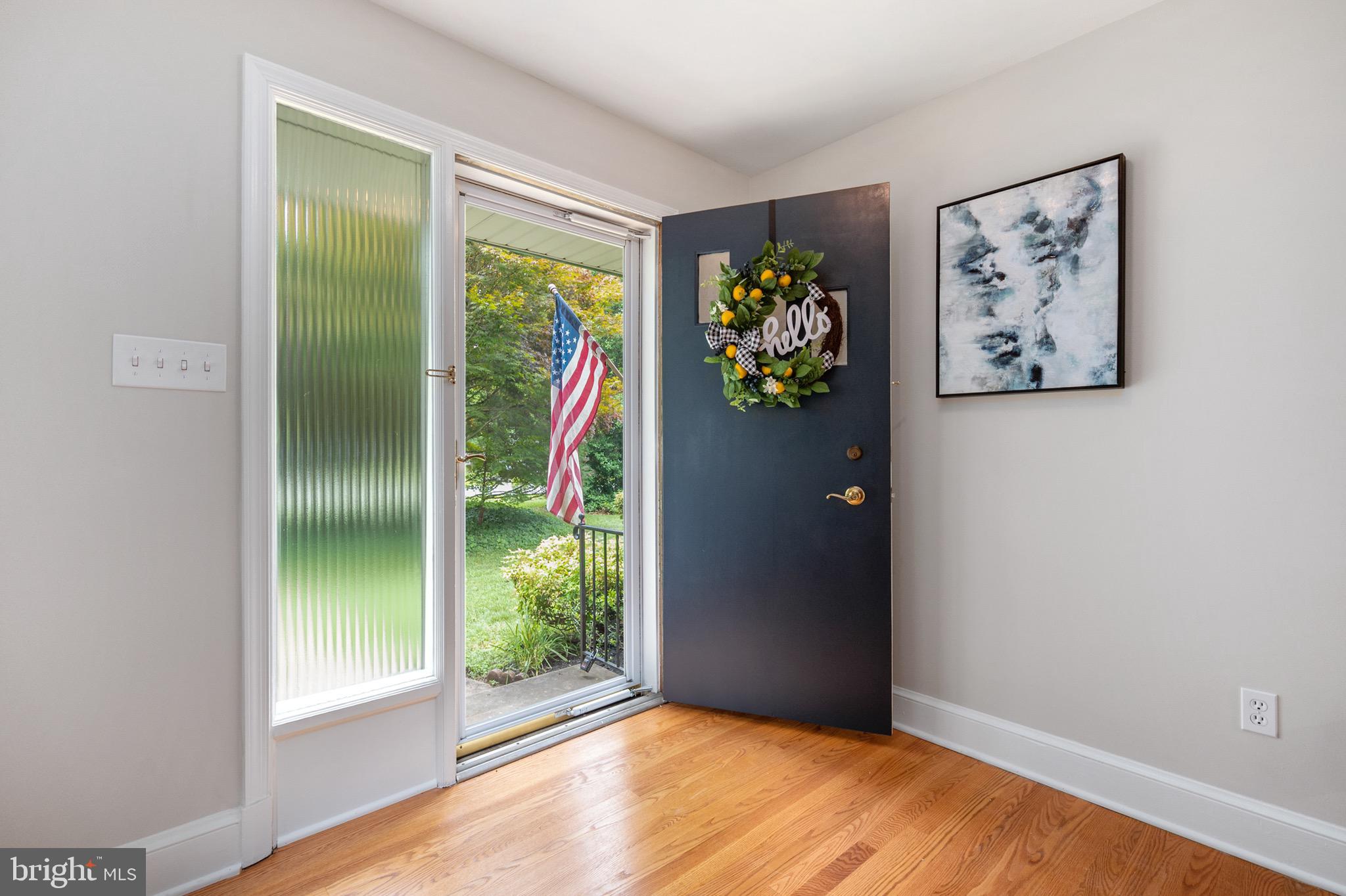 6431 Sleepy Ridge Road Falls Church, VA 22042 - Photo 6 of 63 Foyer