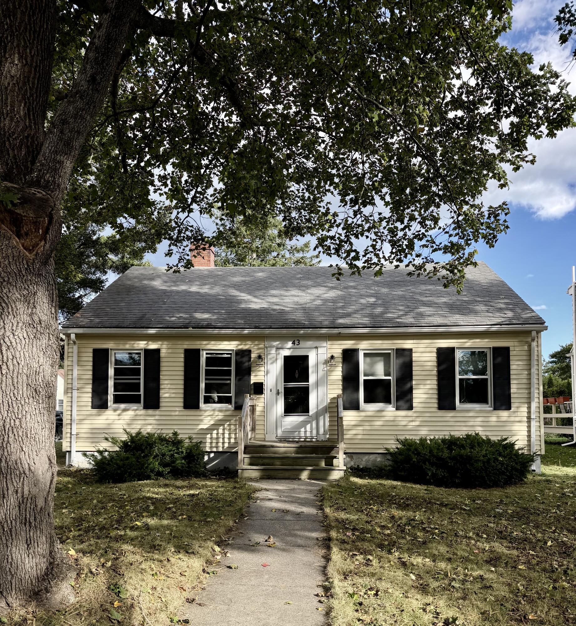 43 EDWARDS ST.