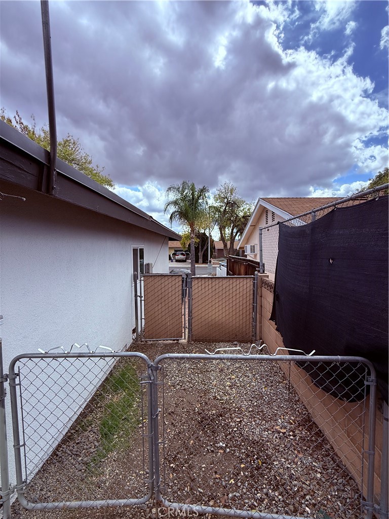 596 Opal Avenue Hemet, CA 92543 - Photo 27 of 30 a view of a backyard