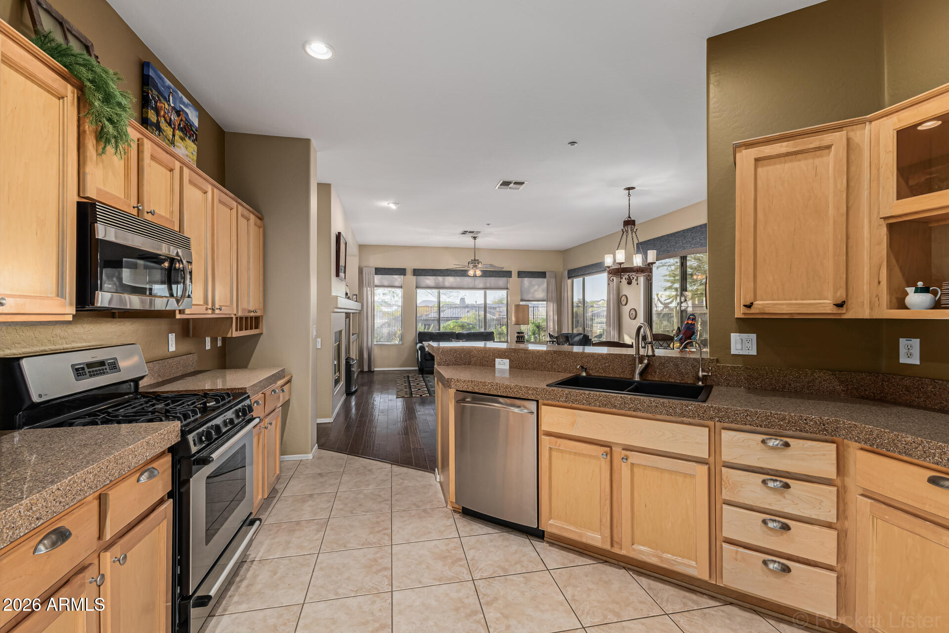 42008 North Anthem Springs Road Anthem, AZ 85086 - Photo 15 of 39 42008 N Anthem Springs Rd- Kitchen (2)