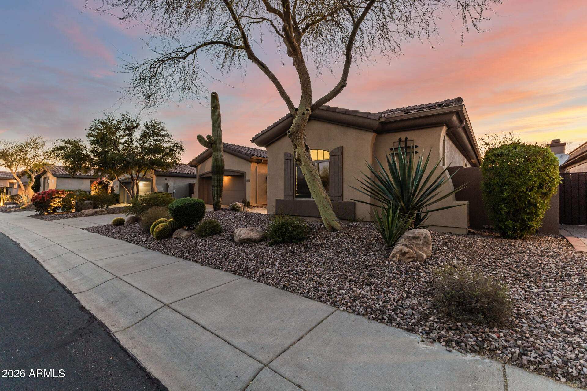 42008 North Anthem Springs Road Anthem, AZ 85086 - Photo 36 of 39 42008 N Anthem Springs Rd- Front (15)