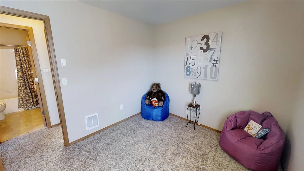 6514 Chumani Road Cheney, WA 99004 - Photo 12 of 19