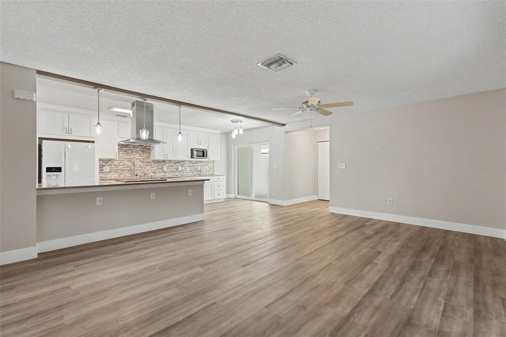 1502 16th Circle Southeast, Unit 28 Largo, FL 33771 - Photo 6 of 48