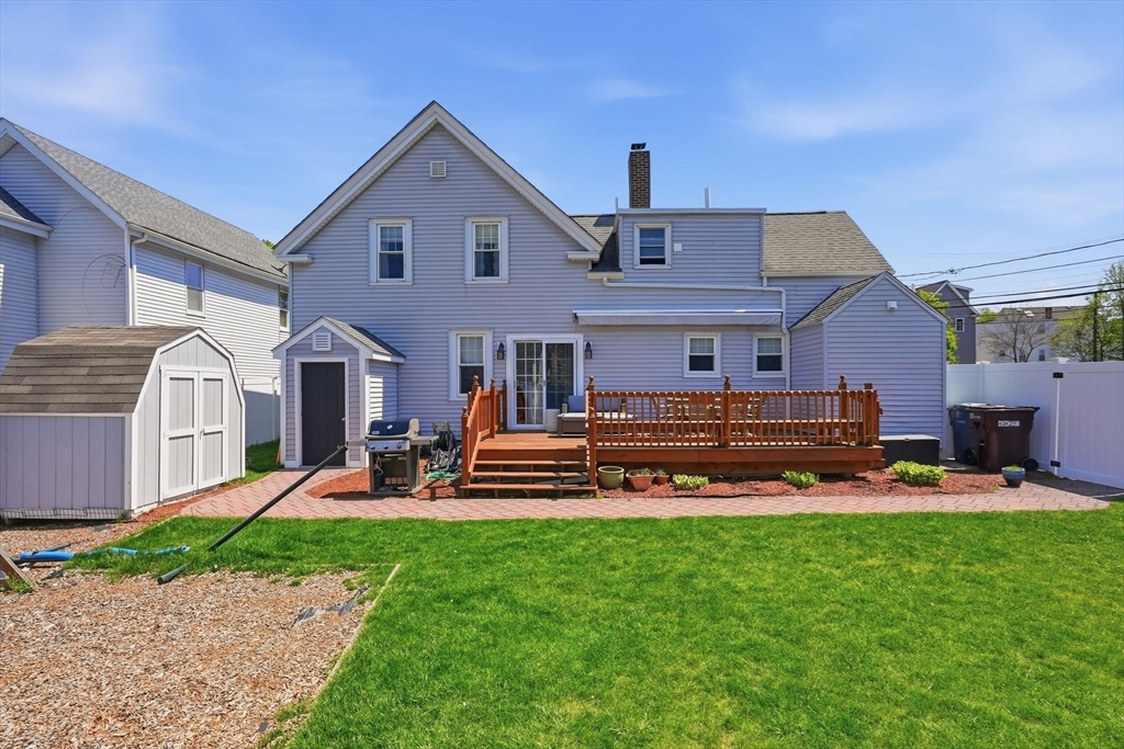 31 Walnut Street Dedham, MA 02026 - Photo 3 of 34