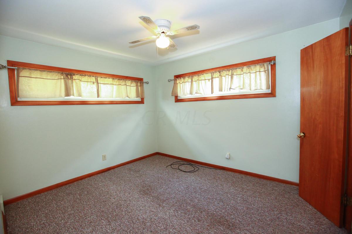 3469 Eakin Road Columbus, OH 43204 - Photo 9 of 17 Gallery Image 9