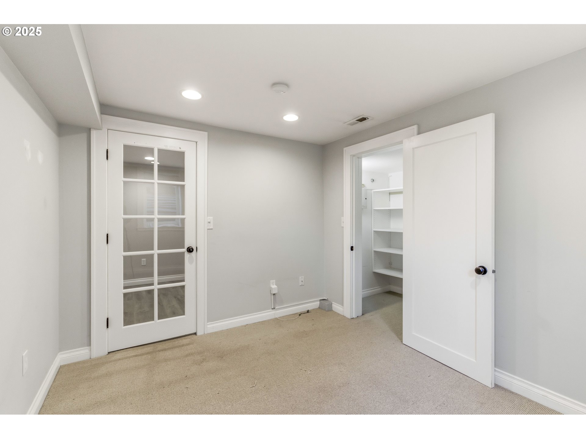 1825 Northeast 53rd Avenue Portland, OR 97213 - Photo 28 of 41 a view of an empty room with a window