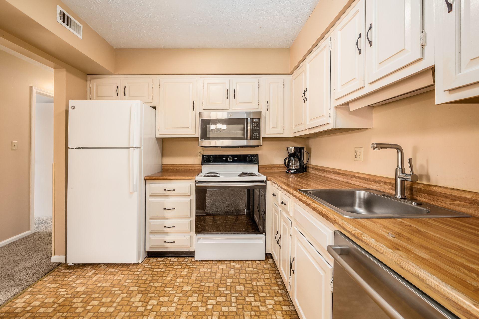 5357 Portland Street, Unit 301 Columbus, OH 43235 - Photo 7 of 21
