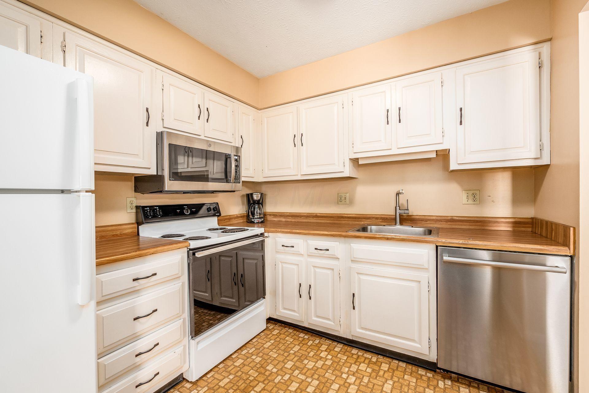 5357 Portland Street, Unit 301 Columbus, OH 43235 - Photo 8 of 21