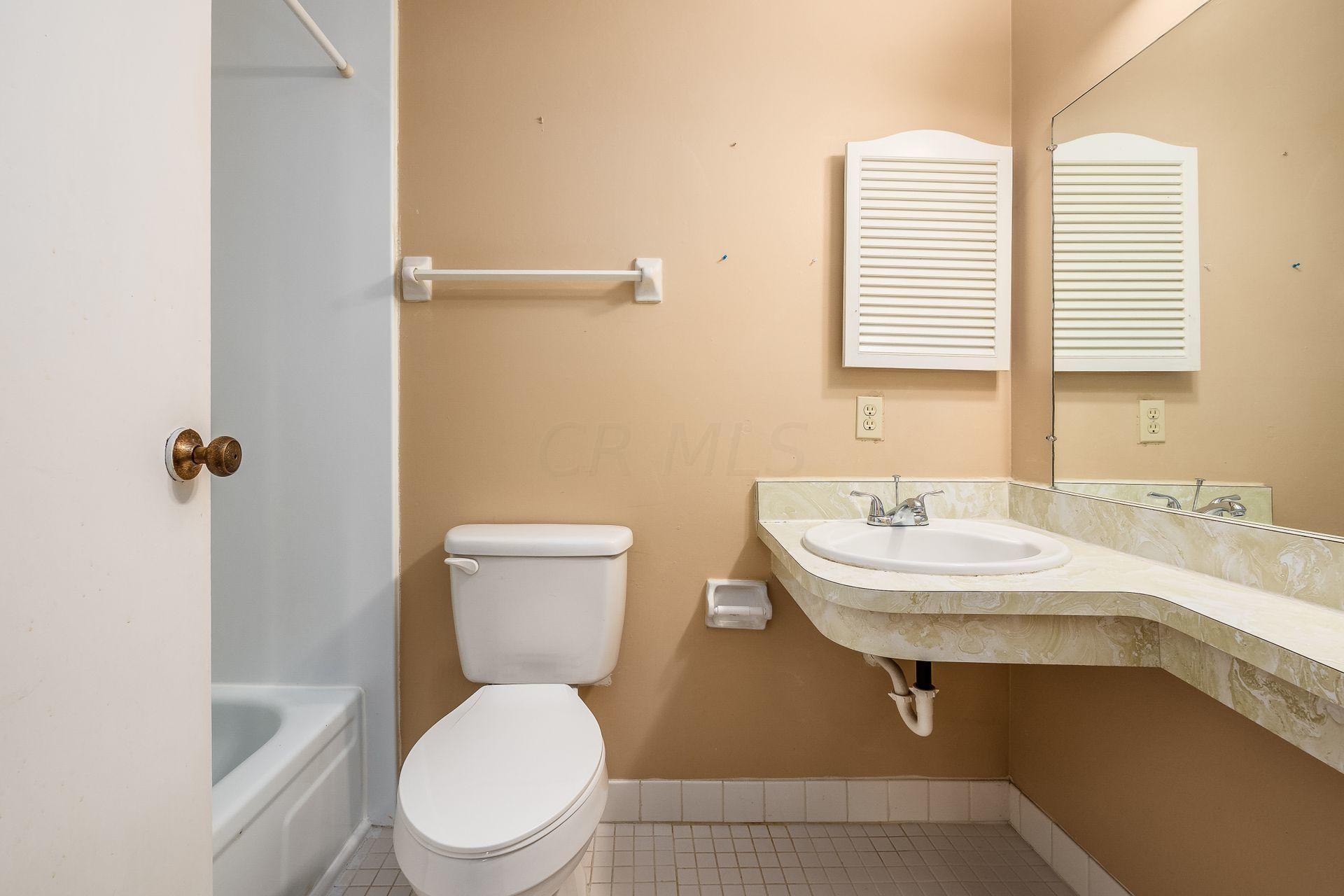 5357 Portland Street, Unit 301 Columbus, OH 43235 - Photo 10 of 21