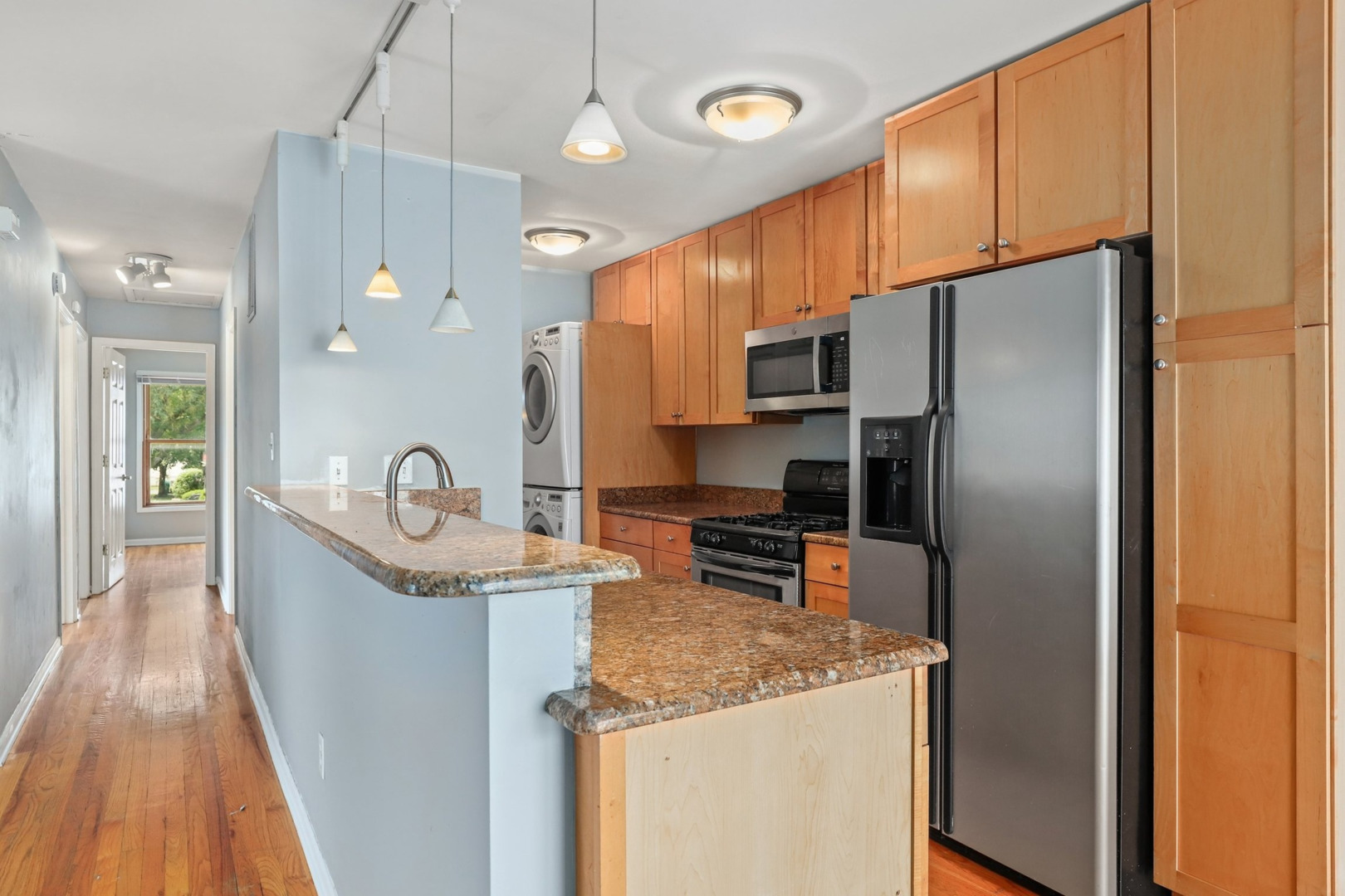 308 Inverrary Lane Deerfield, IL 60015 - Photo 4 of 17 Gallery Image 4