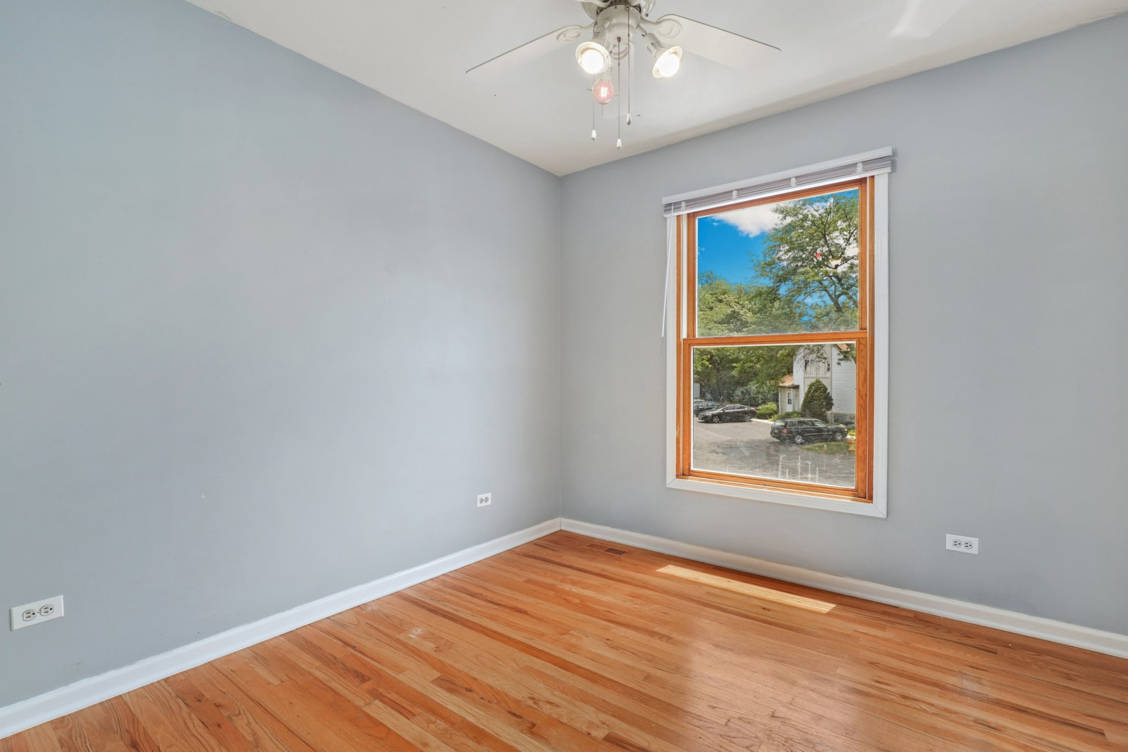 308 Inverrary Lane Deerfield, IL 60015 - Photo 10 of 17 Gallery Image 10