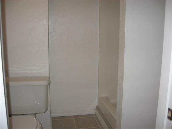 121 Copperfield Road Worcester, MA 01602 - Photo 10 of 18 a bathroom with a glass door