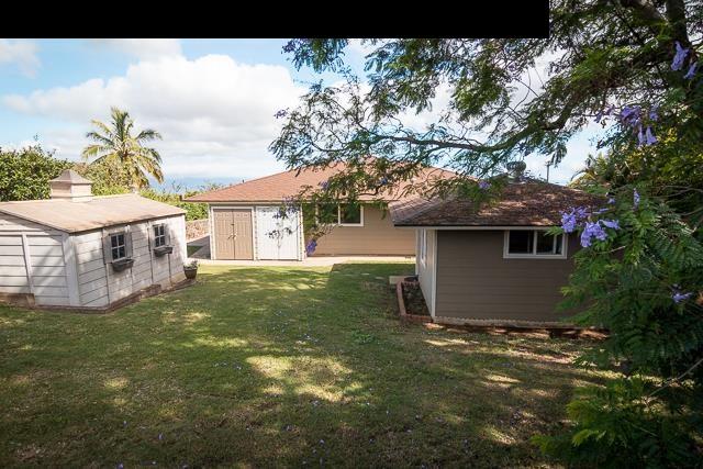 17 Holopuni Road Kula, HI 96790 - Photo 25 of 30 a view of a house with a yard