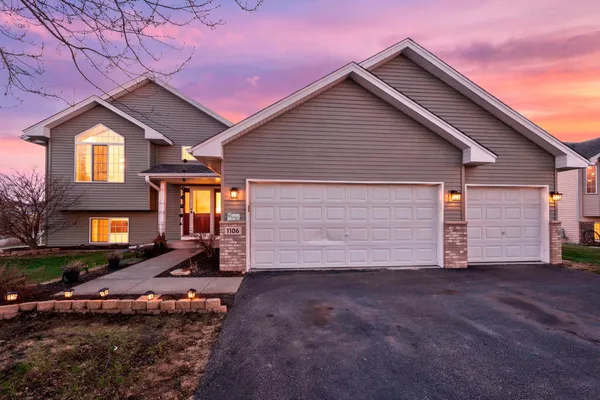 $365,000 | 1106 Maplewood Avenue Southwest, Isanti, MN 55040