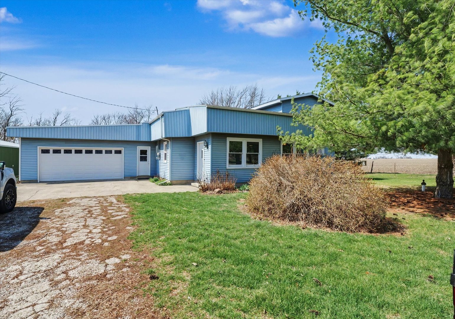 3055 County Road 1200 East Rantoul, IL 61866 - Photo 3 of 55