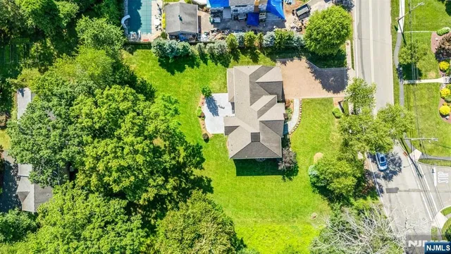 $1,999,000 | 130 Durie Avenue, Closter, NJ 07624