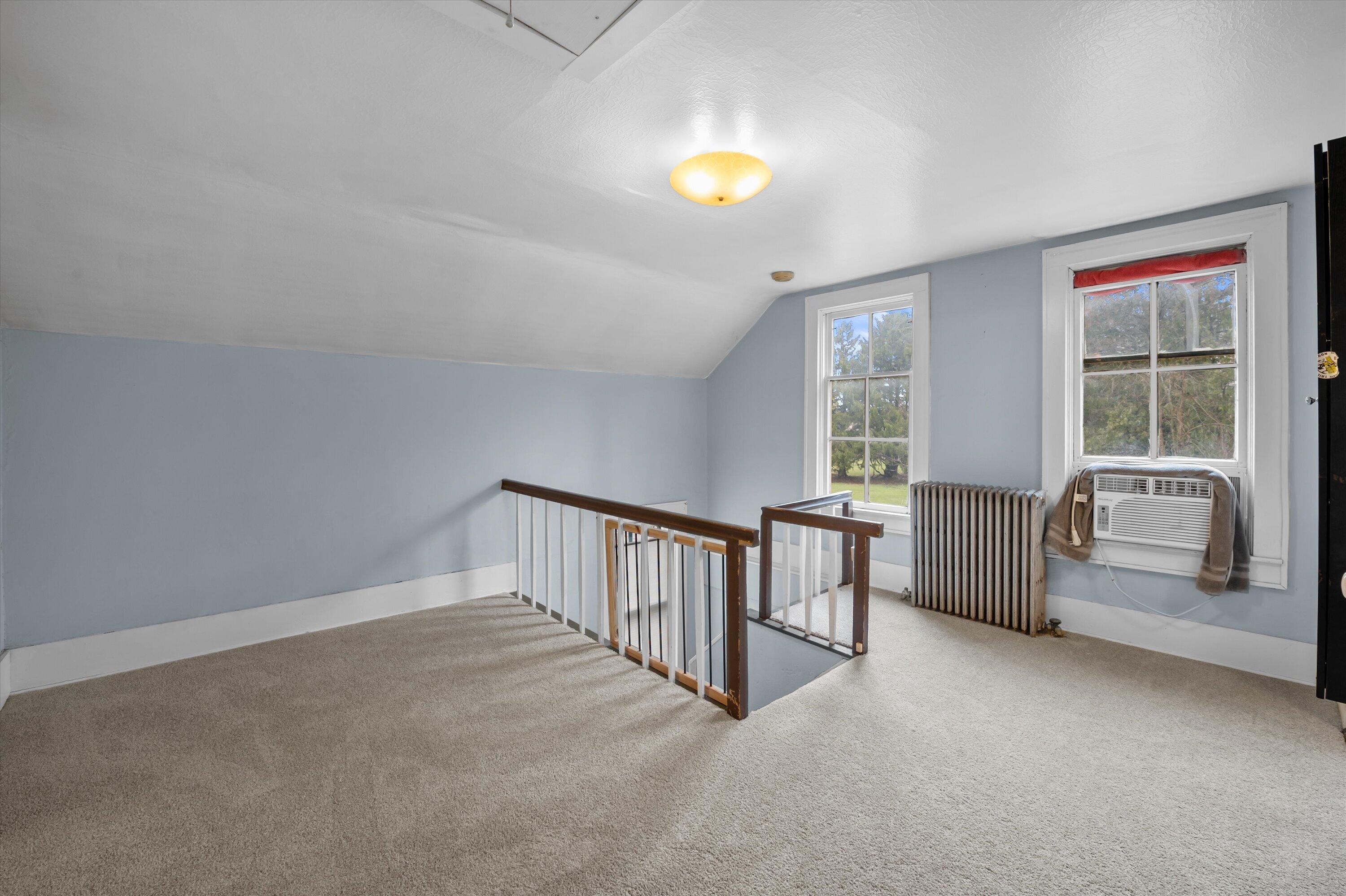 10806 West Freistadt Road Mequon, WI 53097 - Photo 16 of 33 Loft/landing