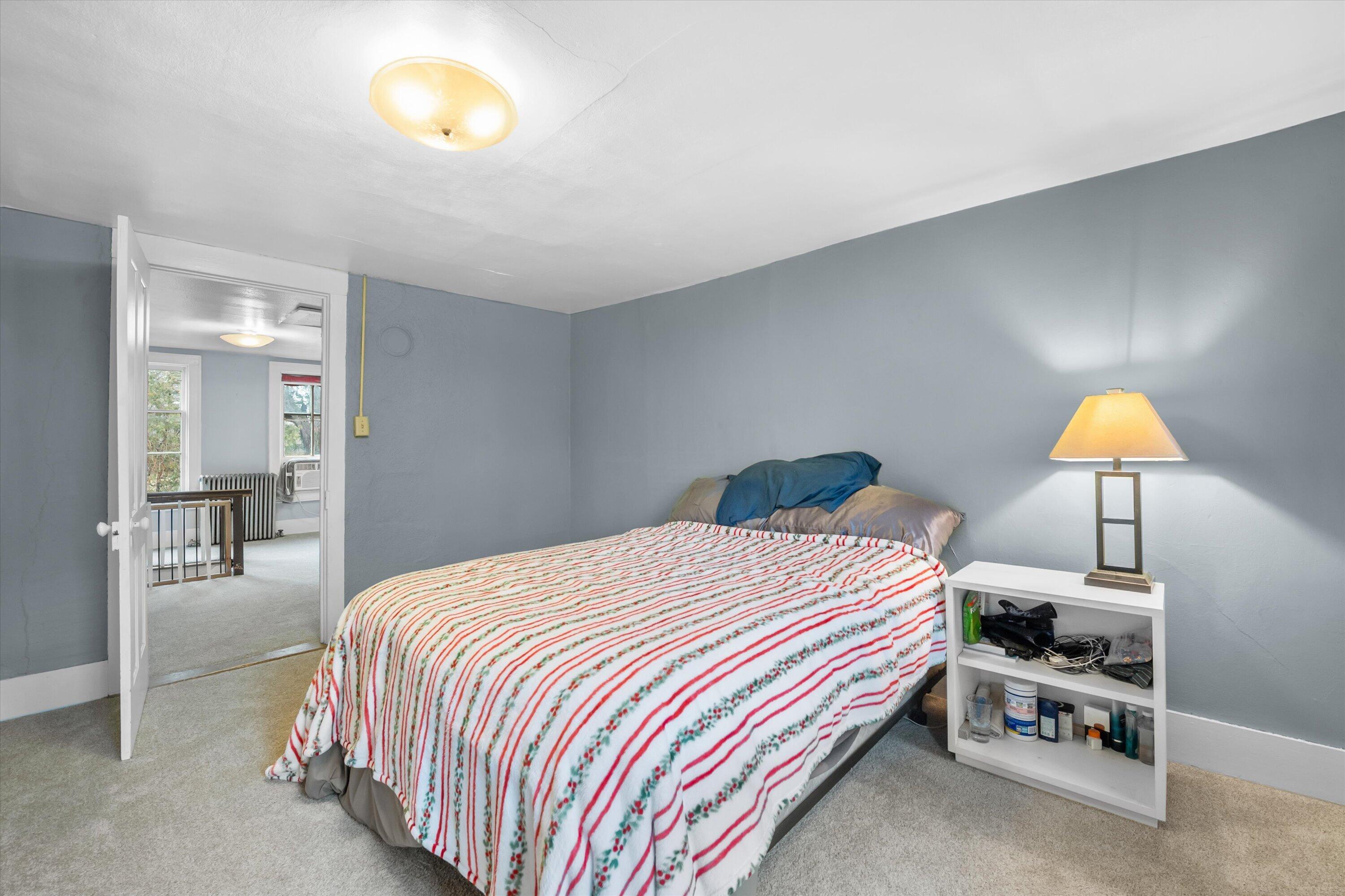 10806 West Freistadt Road Mequon, WI 53097 - Photo 20 of 33 Primary bedroom